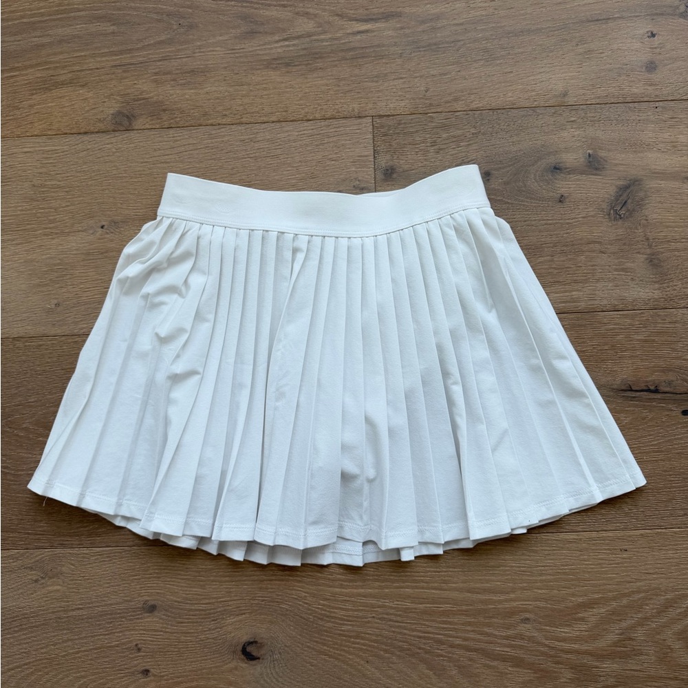 Athleta Girl Pleated white skirt with shorts size M 8-10. Never worn